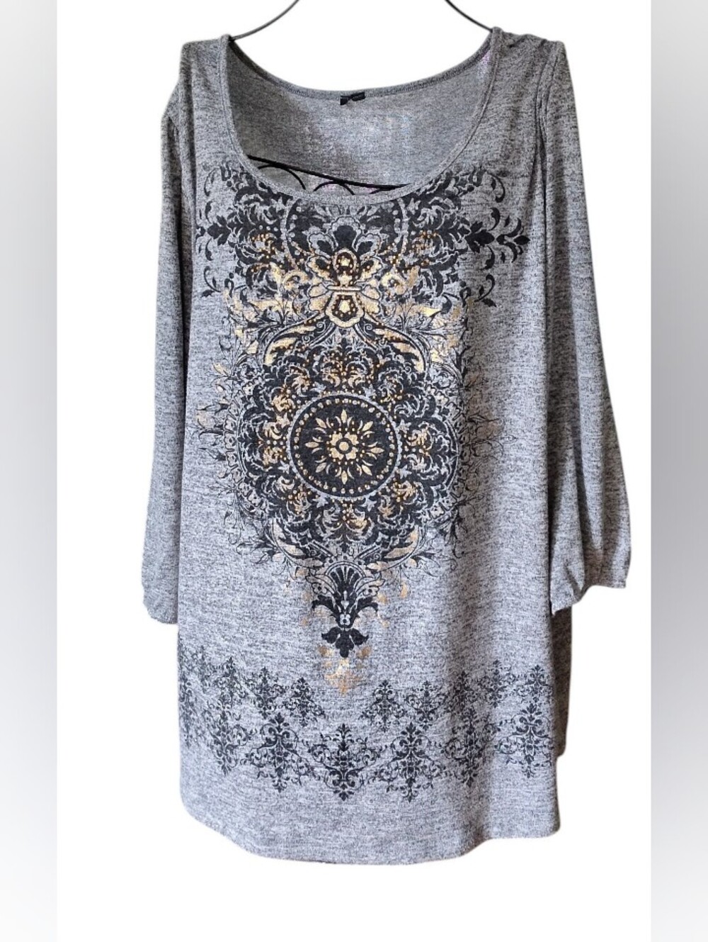 Gray Scoop Neck Long Sleeve Top with Ornate Medallion Print Size 3x